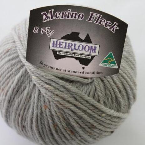 Heirloom Merino Fleck 8ply -547 light grey