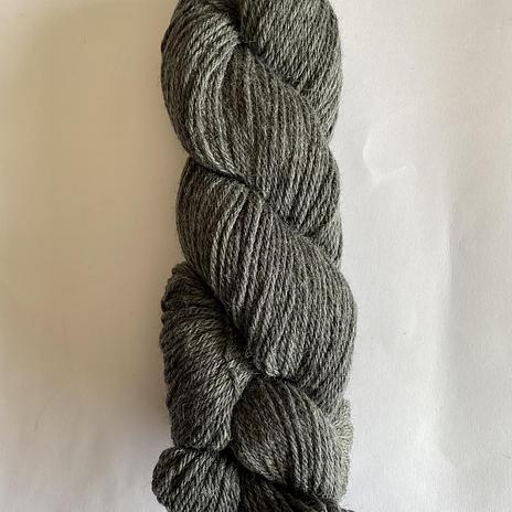 Cascade 220 - 8400 Charcoal Grey