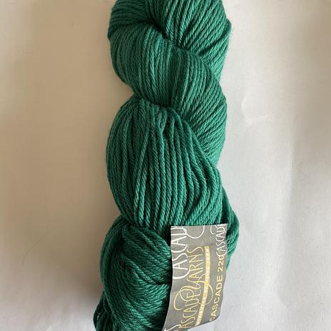 Cascade 220 - 9672 mid green (discontinued)
